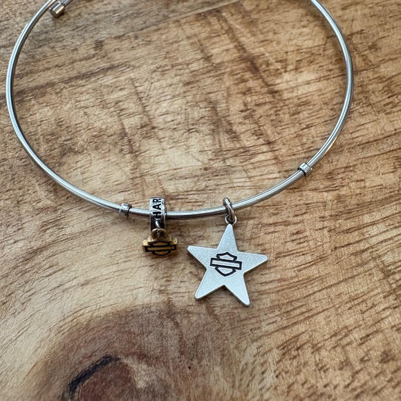 Harley-Davidson Flag Star Charm Legend Bangle Bracelet - Picture 2 of 5